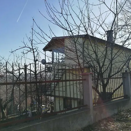 Вила Лилови Feriehus *